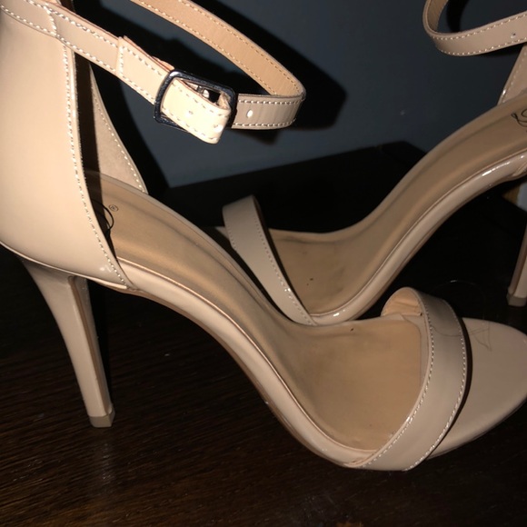 Shoes - Picture 3 of 4